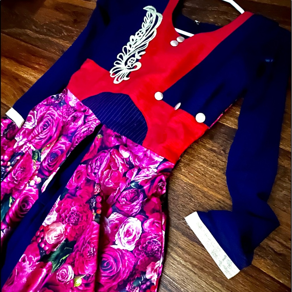 Vintage royalty detailed long dress. Unique, fully lined. FABULOUS Holiday dress